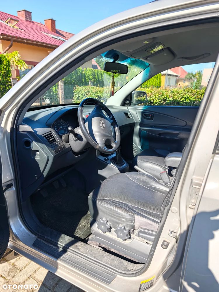 Hyundai Tucson 2.0 Comfort 2WD - 5