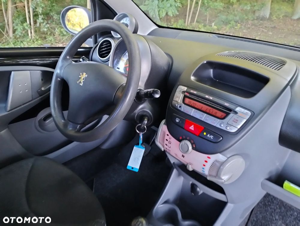 Peugeot 107 70 Petit Filou - 32