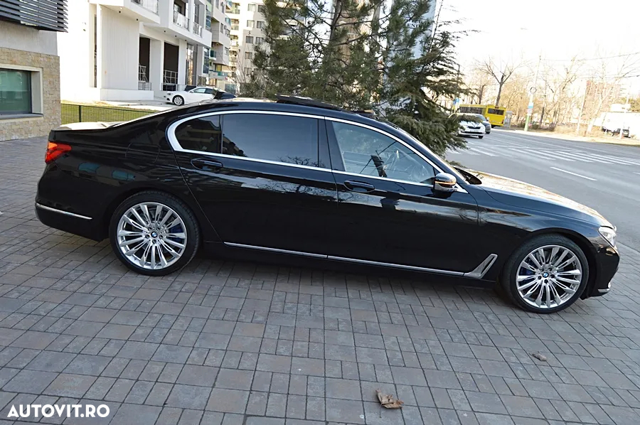 BMW Seria 7 740Ld xDrive - 39