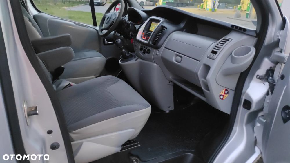 Opel Vivaro L2H1 2.9t - 11