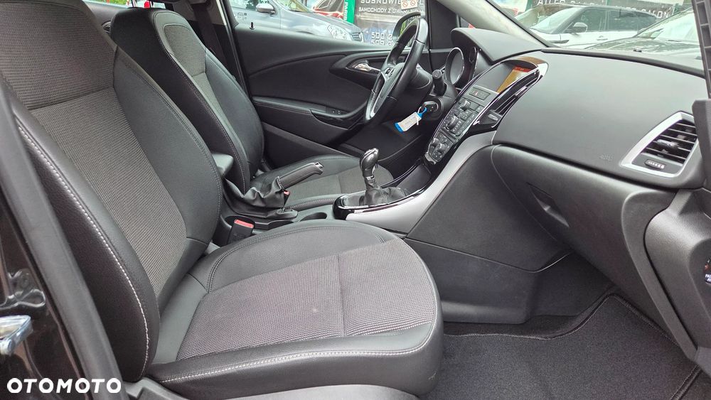 Opel Astra 1.4 Turbo Innovation - 26