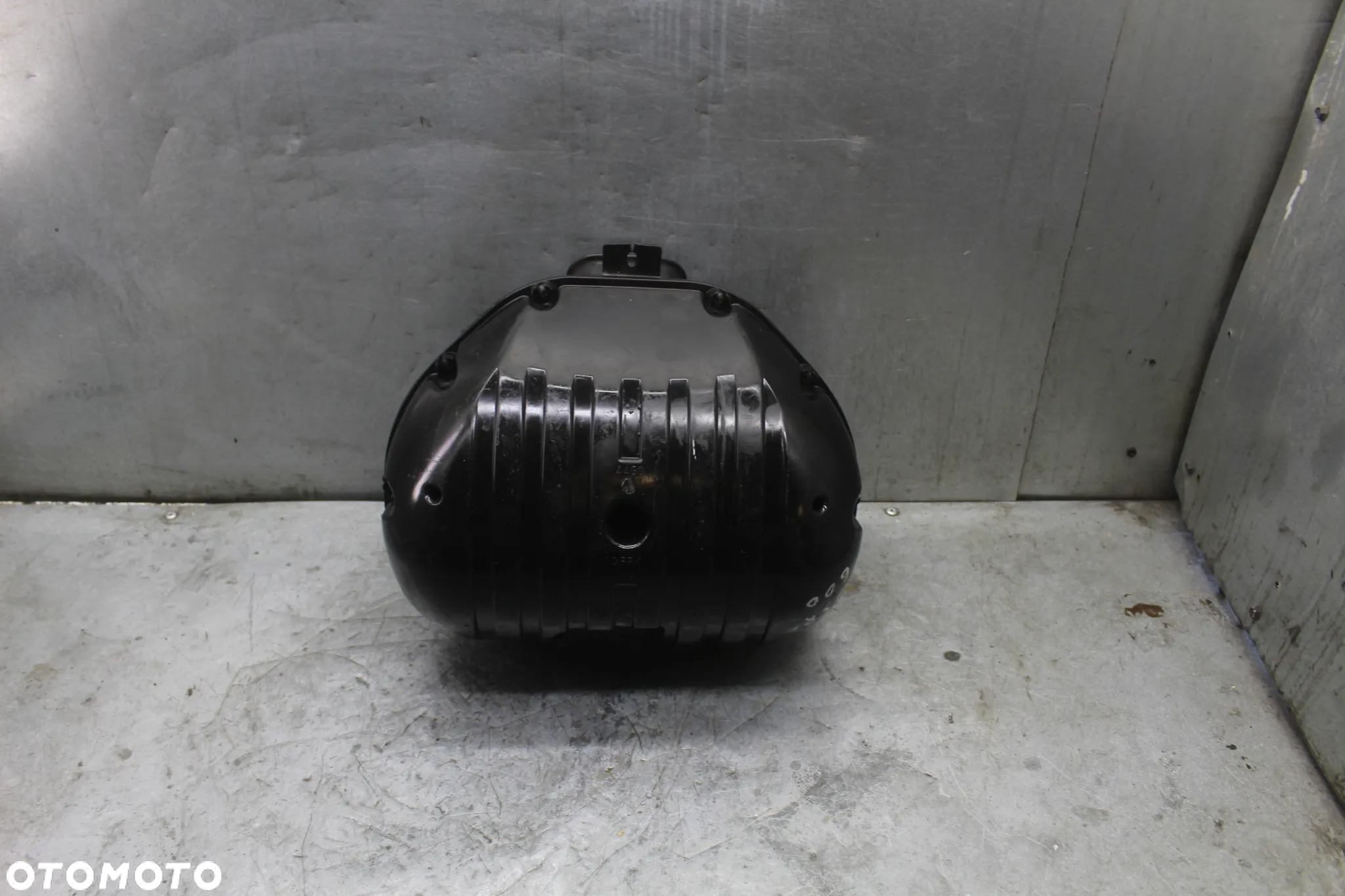 Suzuki GSR 600 airbox obudowa filtra powietrza - 3