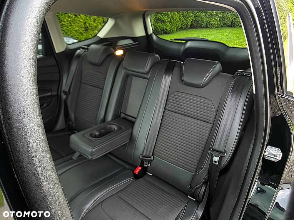 Ford Kuga 1.5 EcoBoost 2x4 Titanium - 25