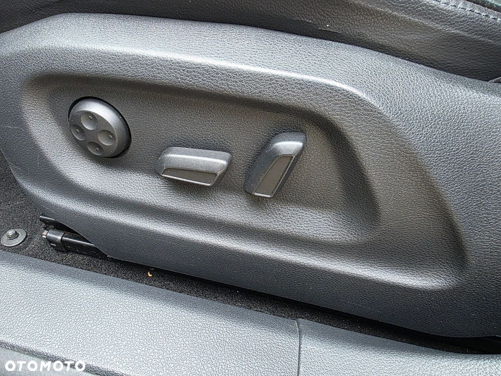 Volkswagen Tiguan - 13