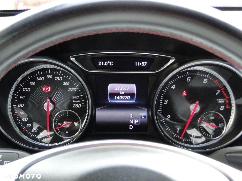 Mercedes-Benz CLA 200 7G-DCT AMG Line - 31