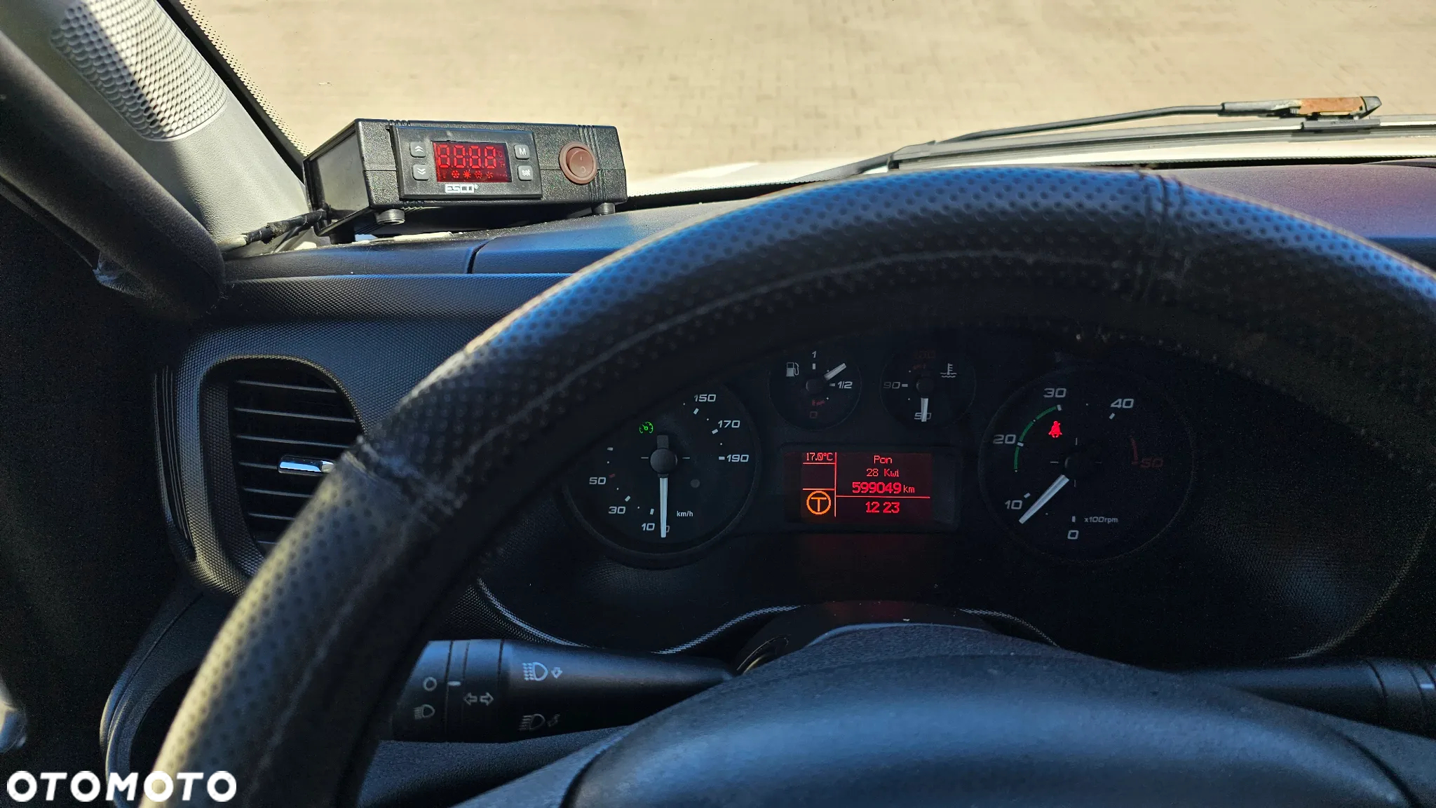 Iveco 70C17 - 3
