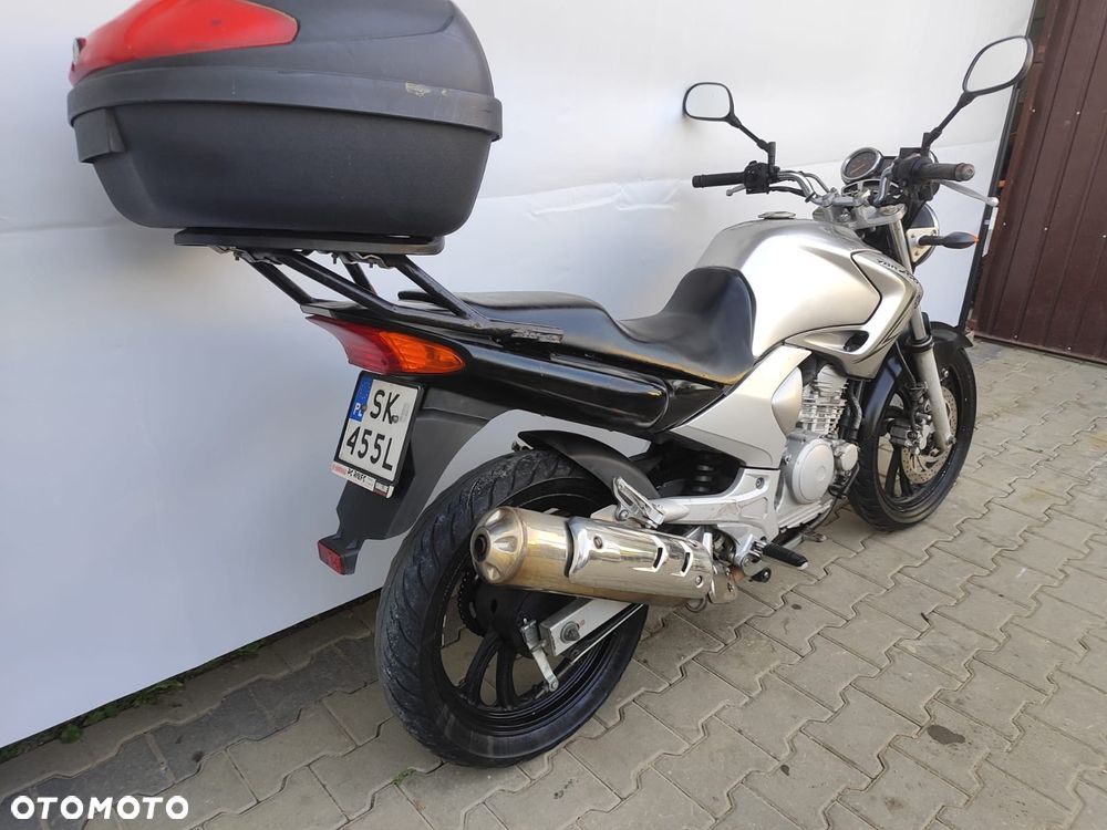 Yamaha YBR - 5