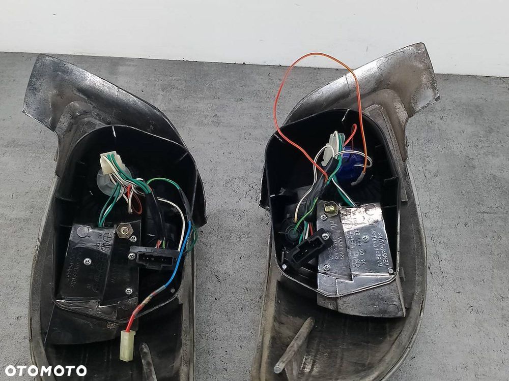 LAMPY TYŁ KOMPLET PEUGEOT 206 CC 03-1162 SEDAN - 7