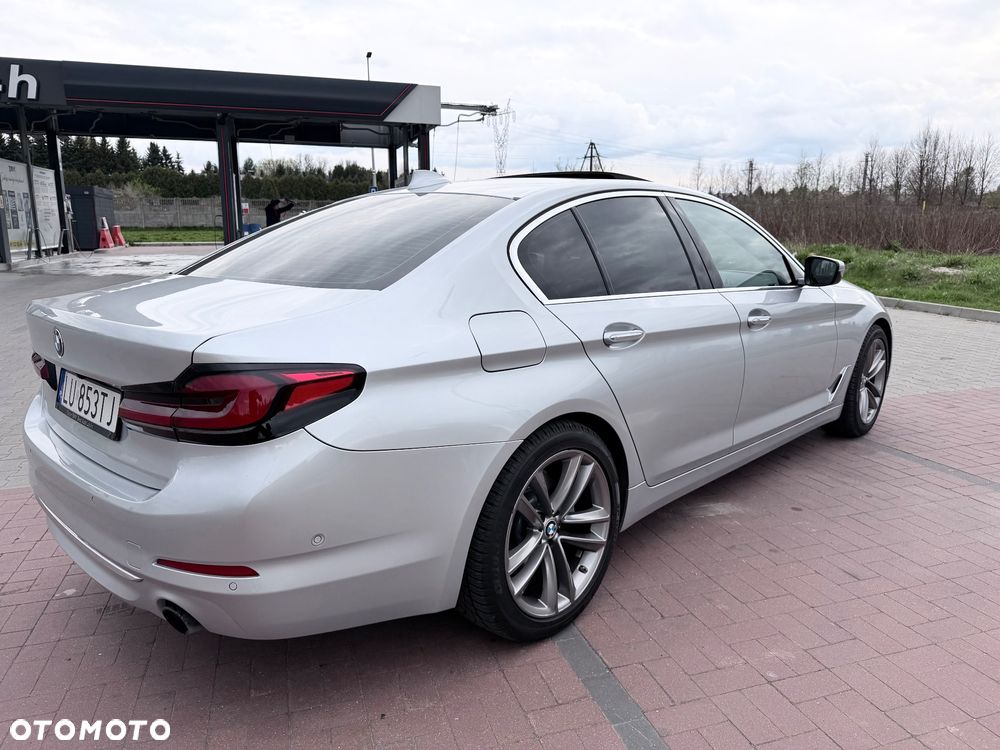 BMW Seria 5 530i xDrive Sport Line - 4