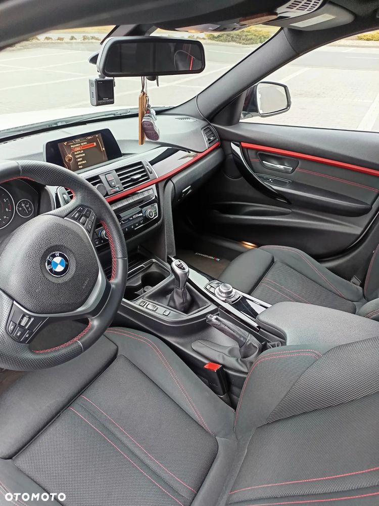BMW Seria 3 316d Edition M Sport Shadow - 16