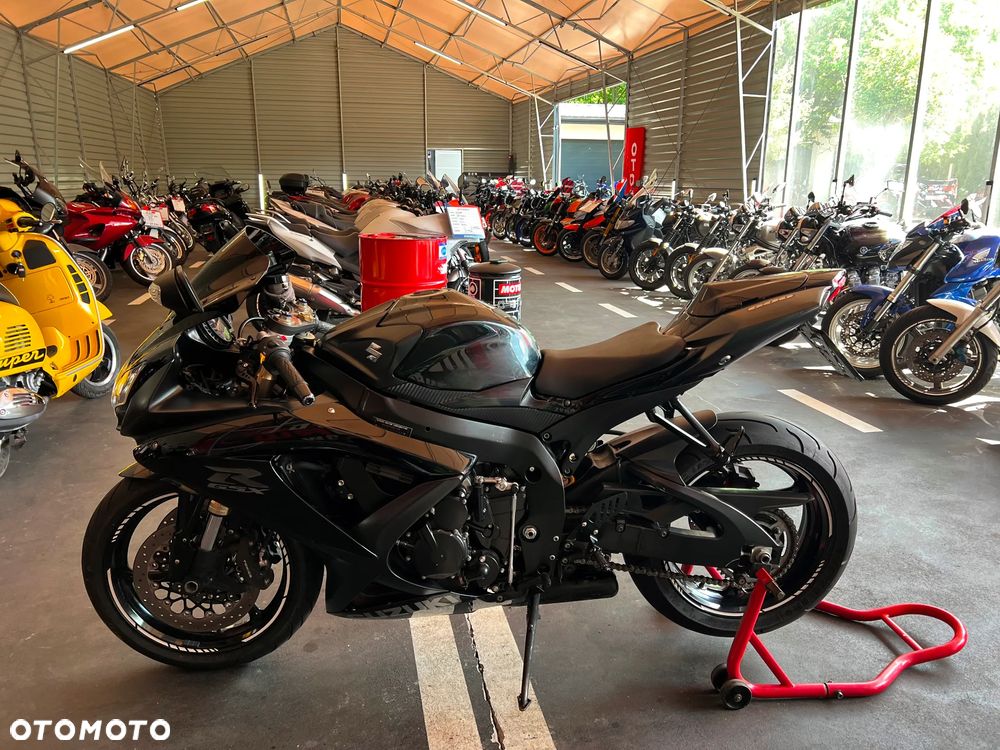 Suzuki GSX-R - 12