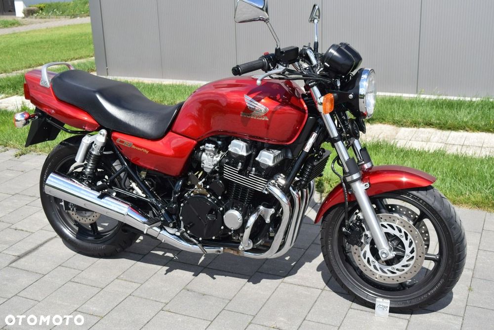 Honda CB - 1
