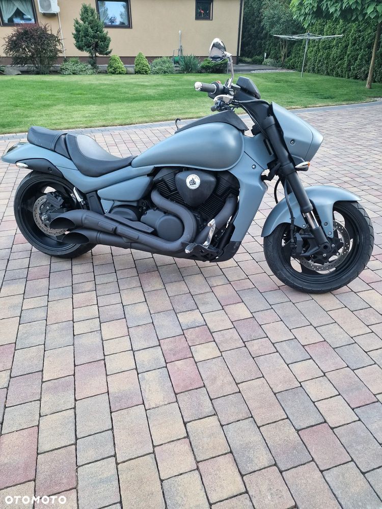 Suzuki Intruder - 6
