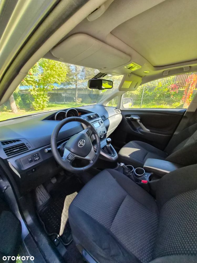Toyota Verso 2.0 D-4D - 6