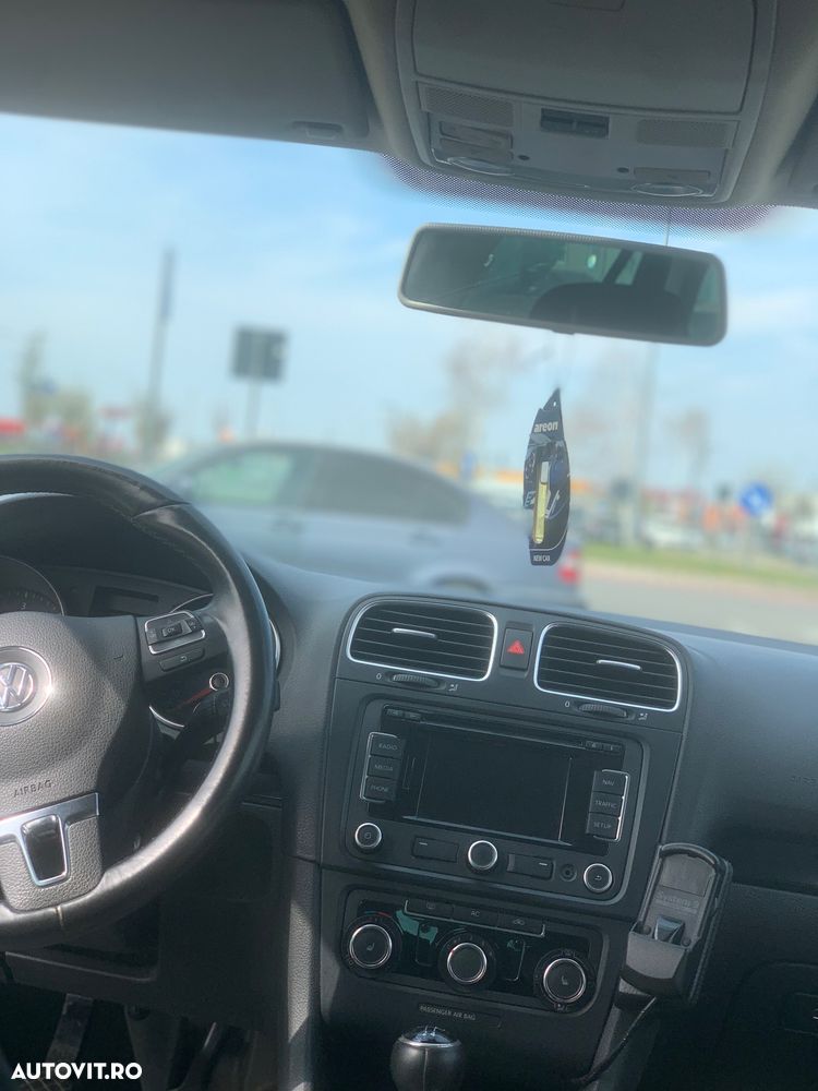 Volkswagen Golf 1.6 TDI DPF BlueMotion - 25