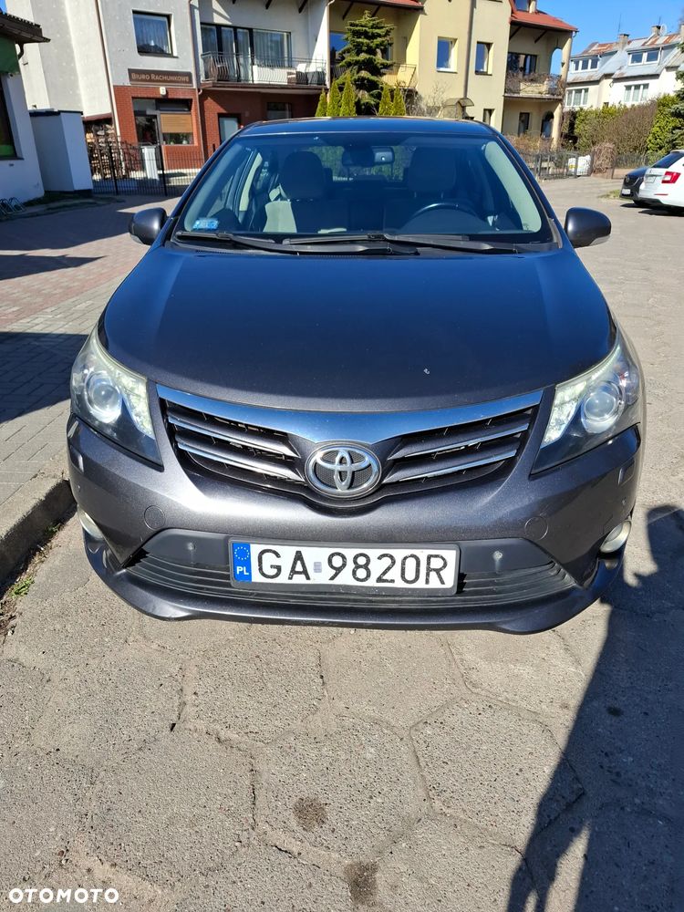 Toyota Avensis 1.8 Premium MS - 1