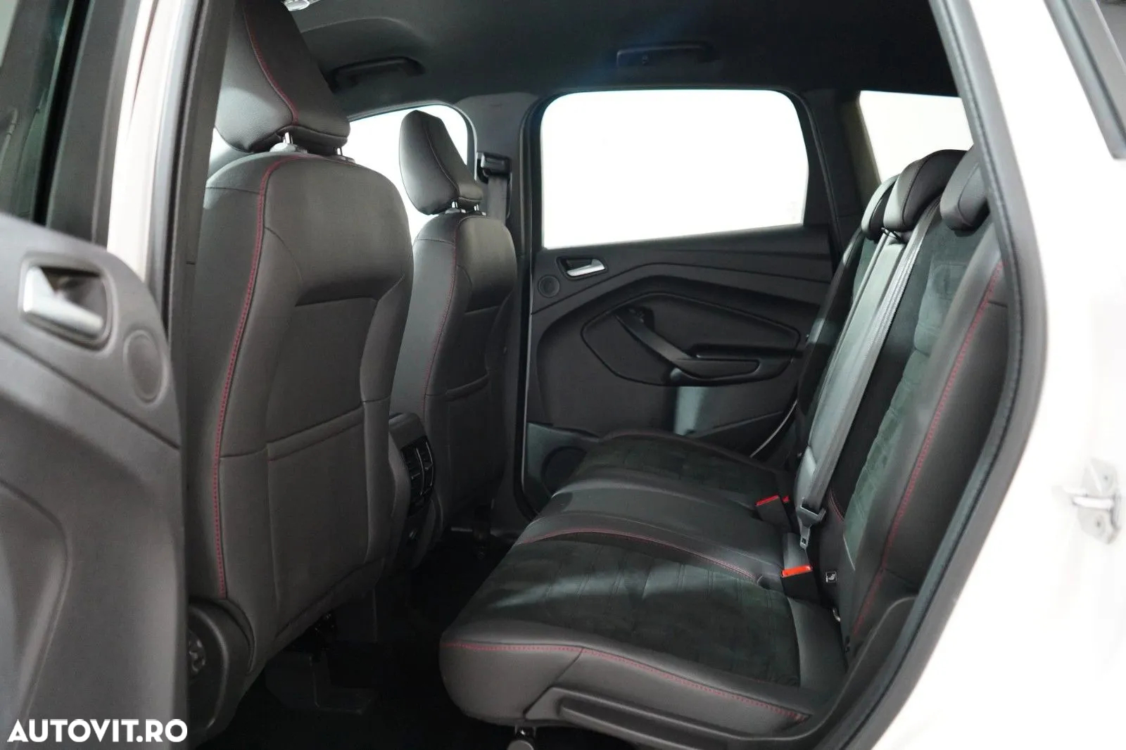 Ford Kuga 1.5 EcoBoost 4x4 Aut. ST-Line - 20
