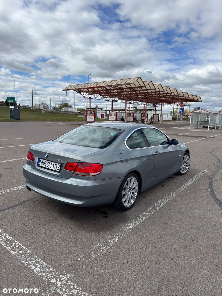 BMW Seria 3 325i - 19