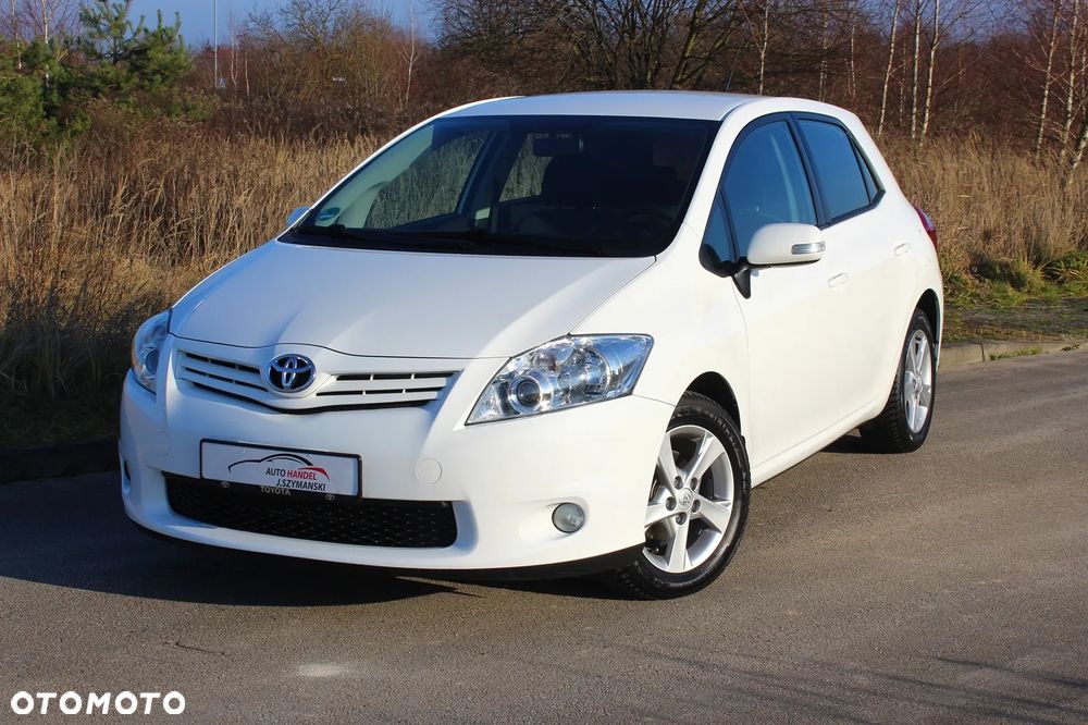 Toyota Auris 1.6 Executive - 2