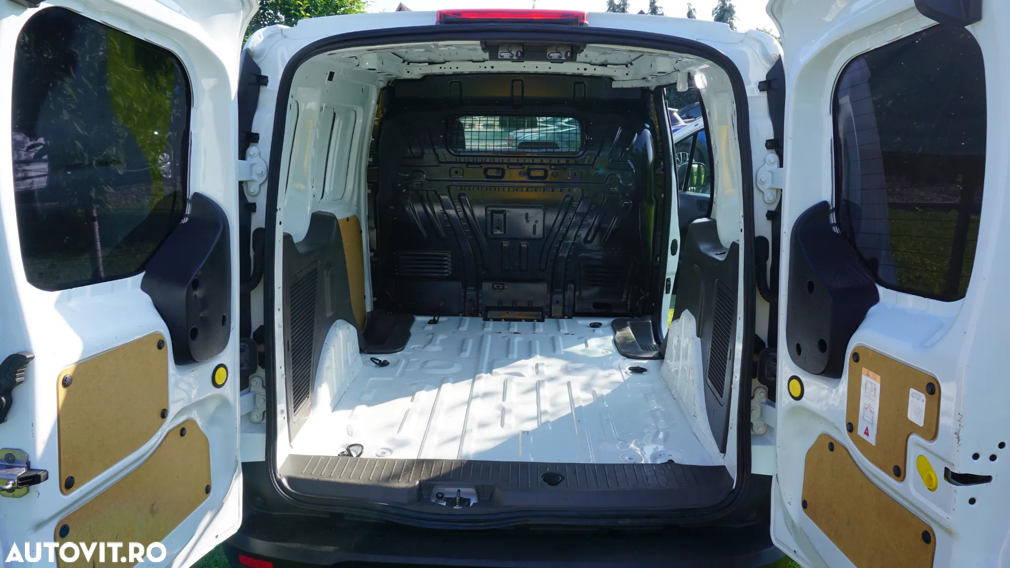 Ford Transit Connect - 10