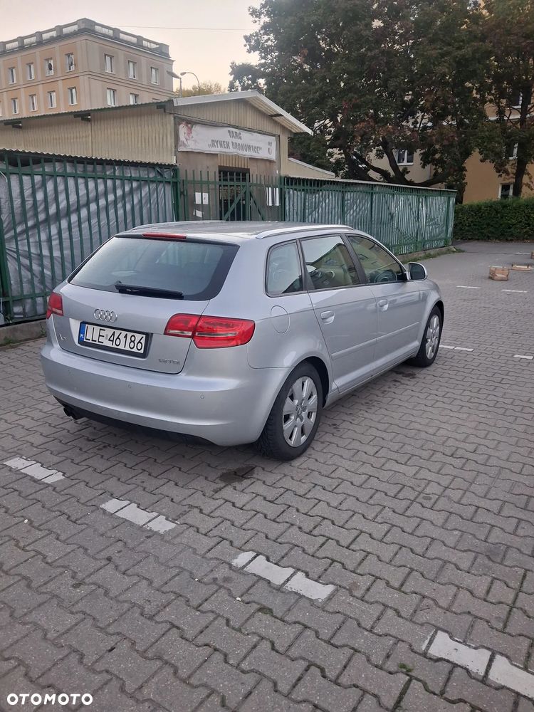 Audi A3 Sportback - 4