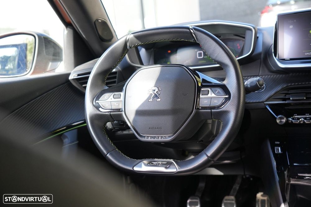 Peugeot 2008 1.2 PureTech GT Line - 8