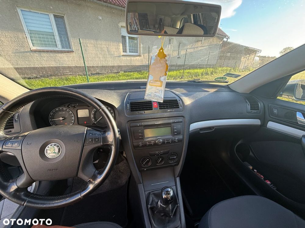 Skoda Octavia 1.6 Classic - 5
