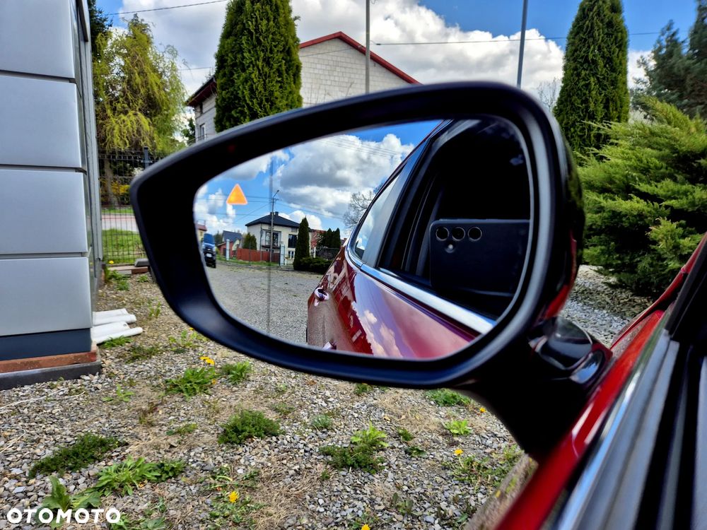 Mazda 3 e-SKYACTIV-G 122 M HYBRID EXCLUSIVE-LINE - 23