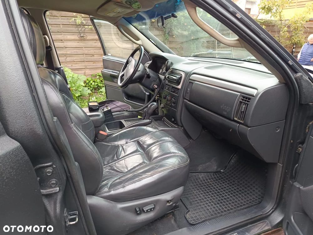 Jeep Grand Cherokee - 14