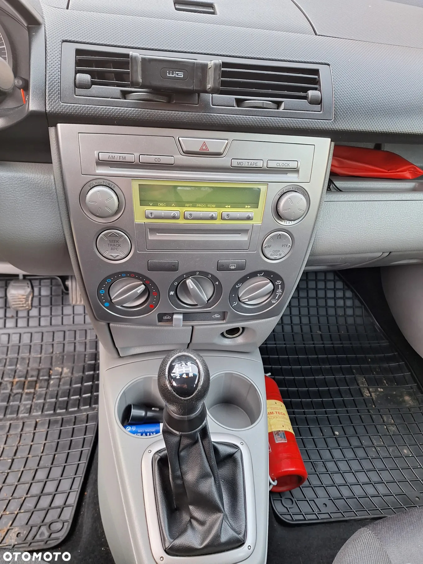 Mazda 2 - 24