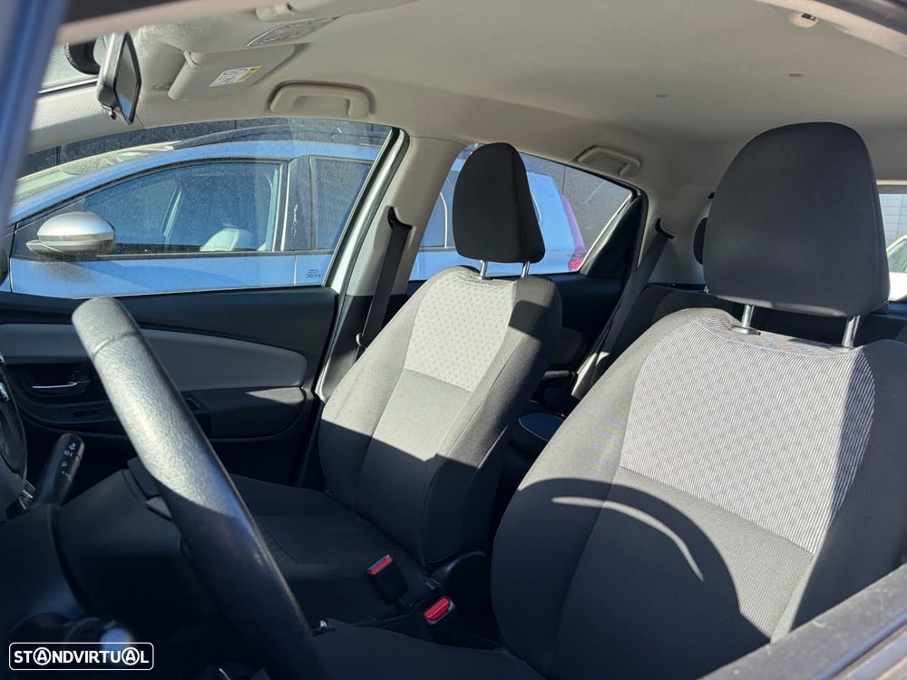 Toyota Yaris 1.33 VVT-i - 10