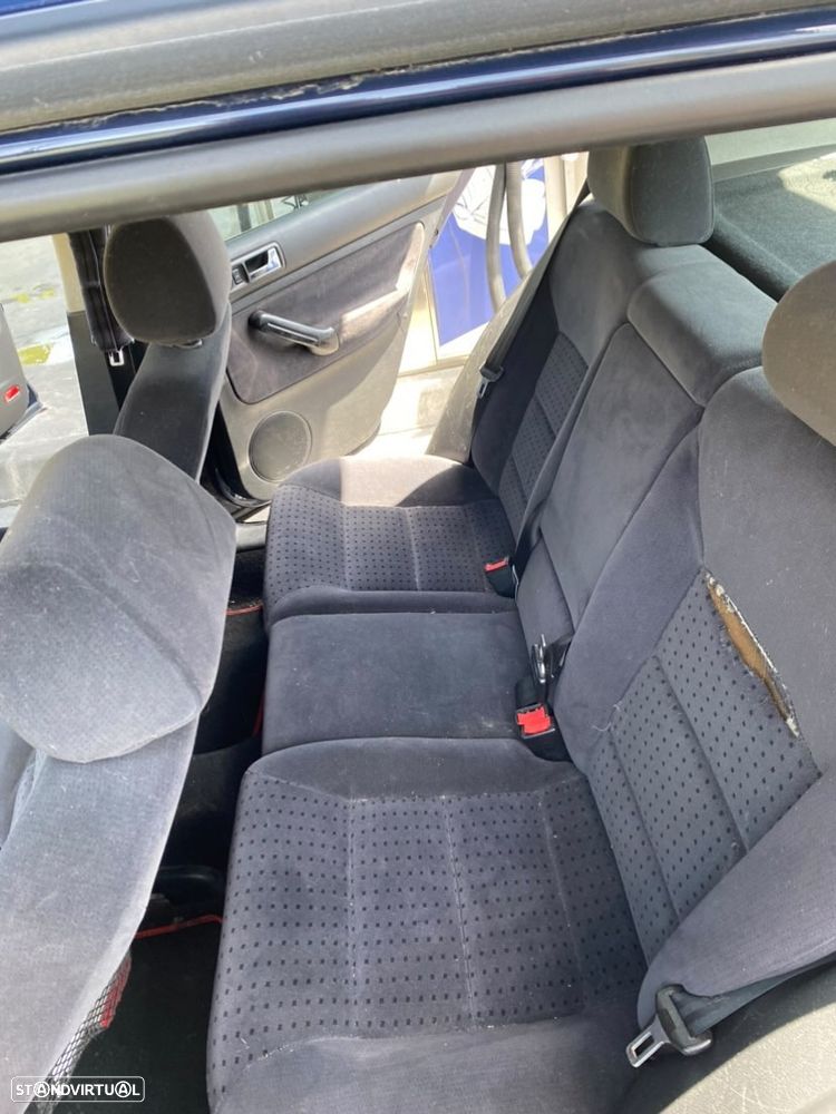 VW Golf 1.6 GT - 4