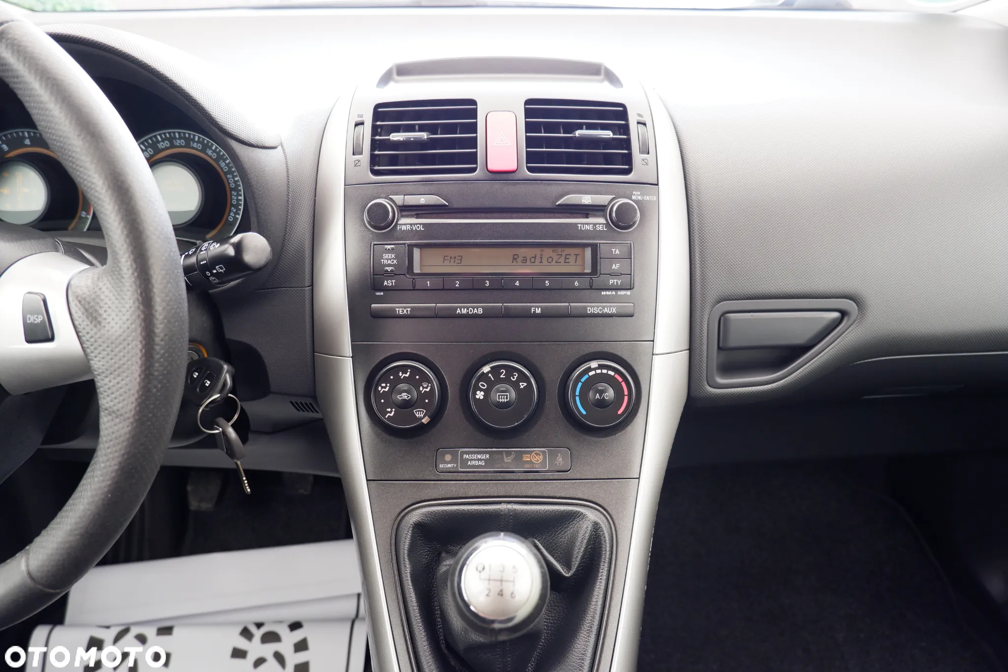 Toyota Auris - 11