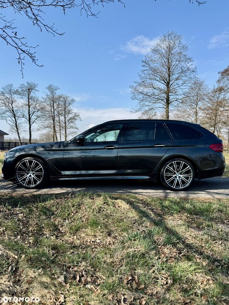 BMW Seria 5 520d M Sport - 8