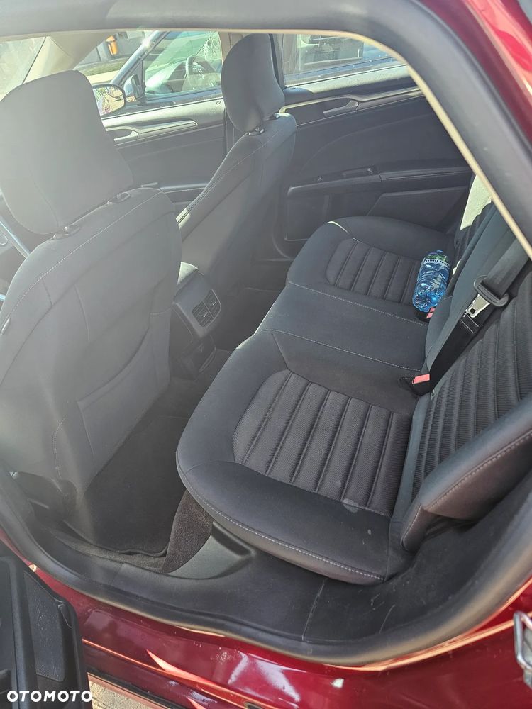 Ford Fusion - 6