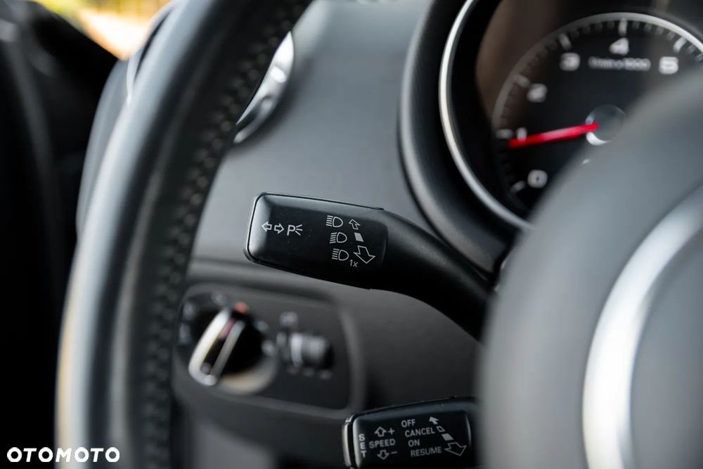 Audi TT Coupé 2.0 TFSI Progressive - 29