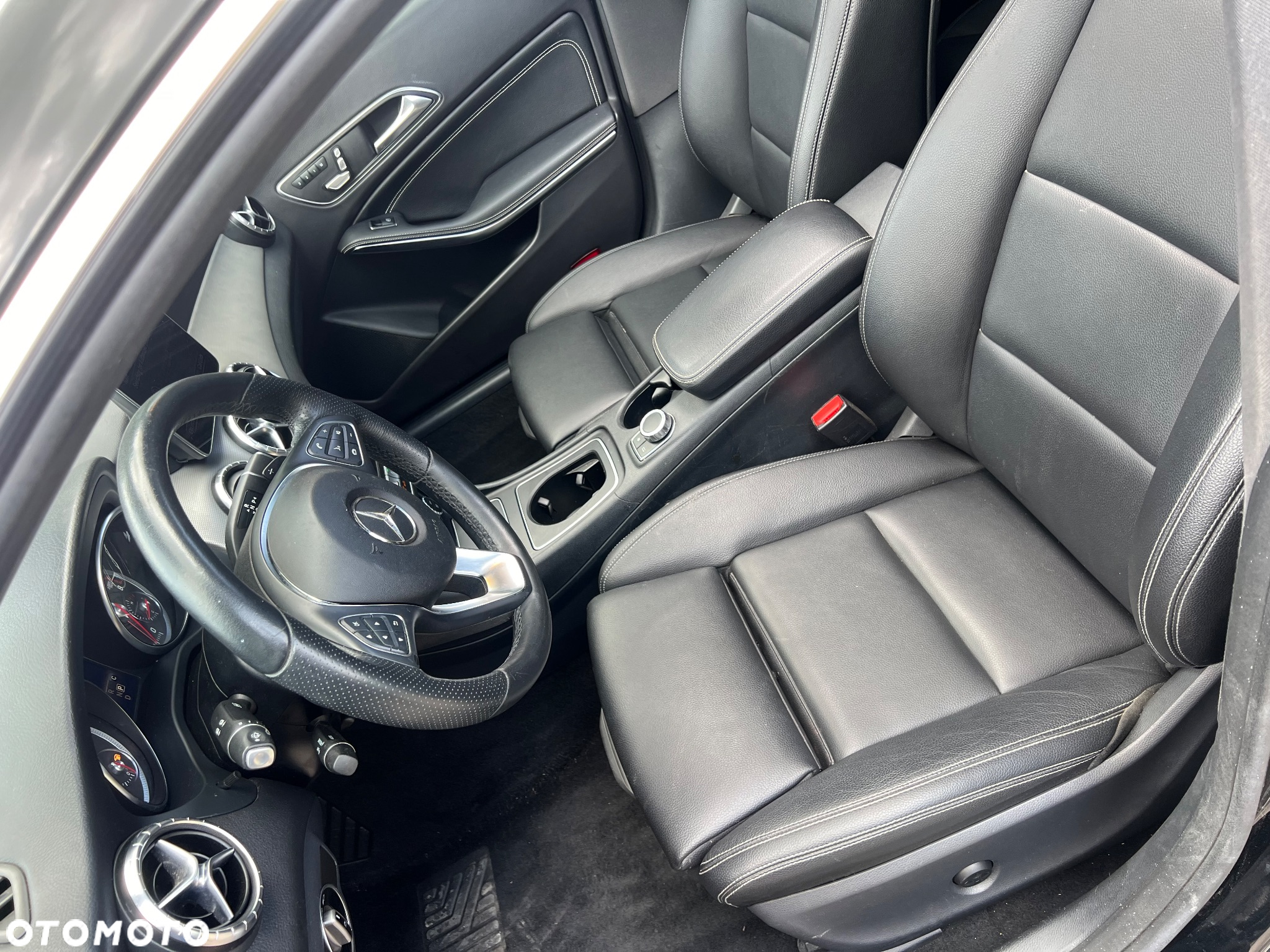 Mercedes-Benz CLA - 10