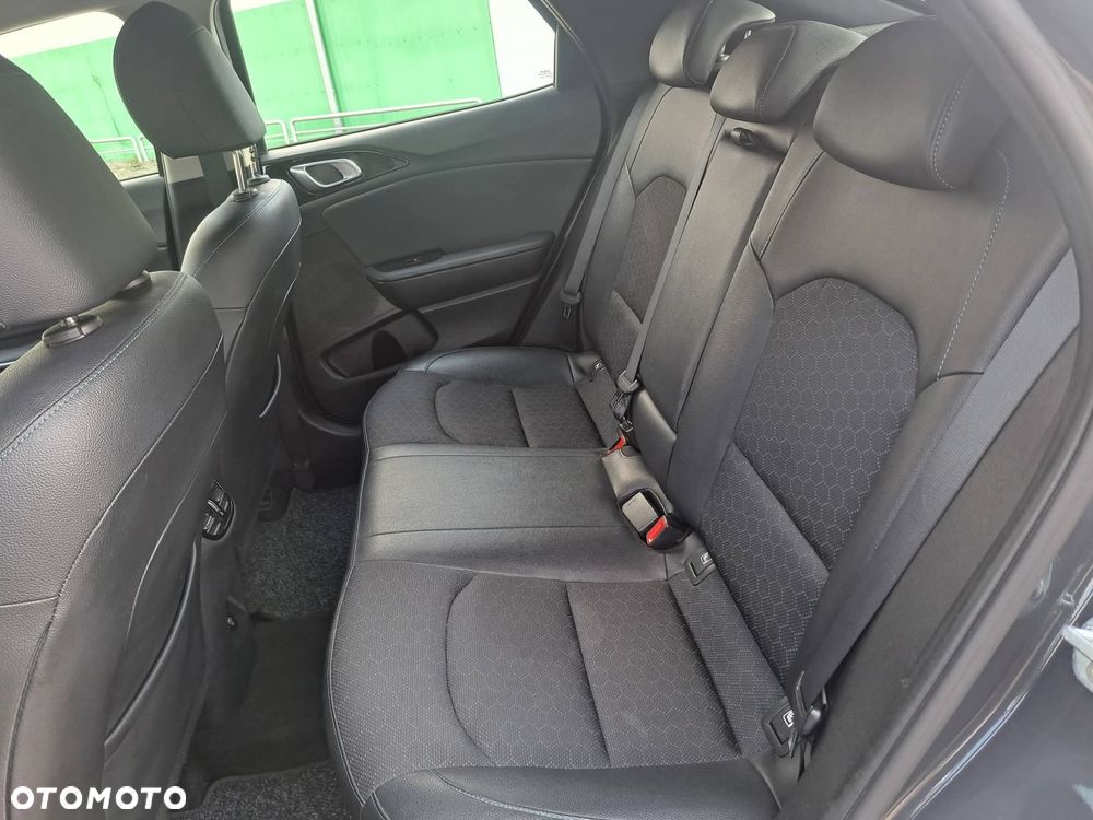 Kia XCeed 1.6 CRDi mHEV Prestige Line DCT - 25