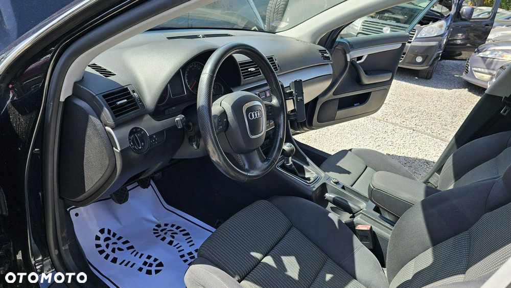 Audi A4 - 24