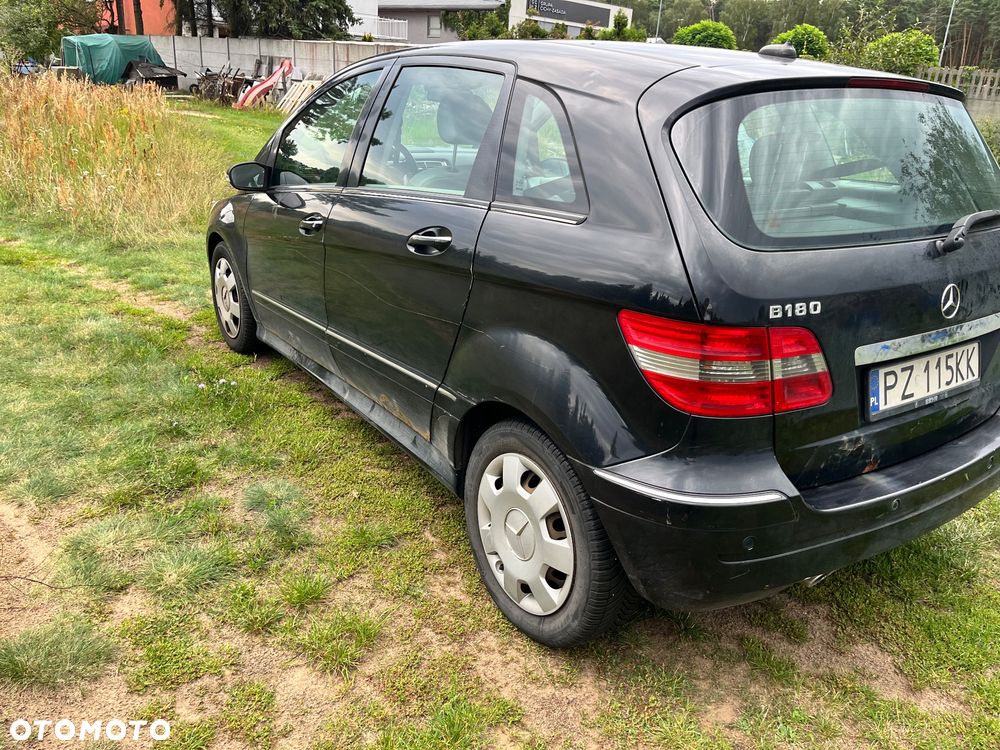 Mercedes-Benz Klasa B 180 CDI DPF Autotronic Special Edition - 24