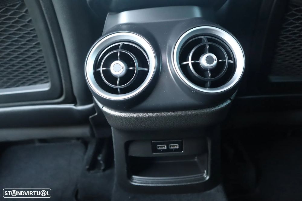 Alfa Romeo Stelvio 2.2 D AT8 - 24