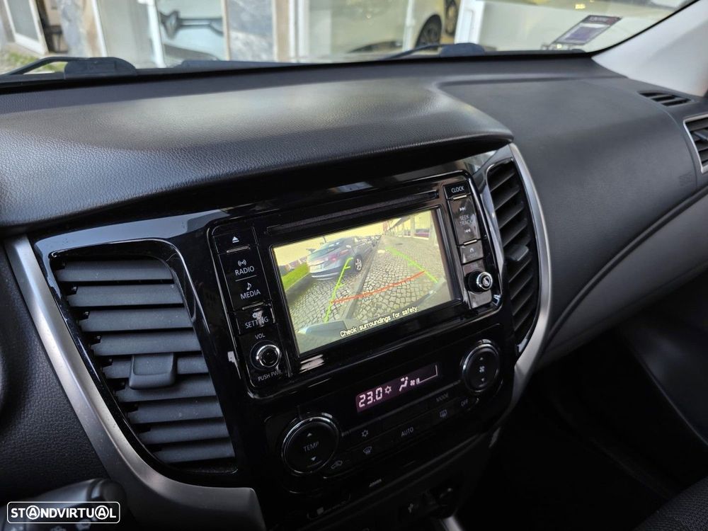 Mitsubishi L200 2.4 DI-D CD Instyle Strakar 4WD - 21