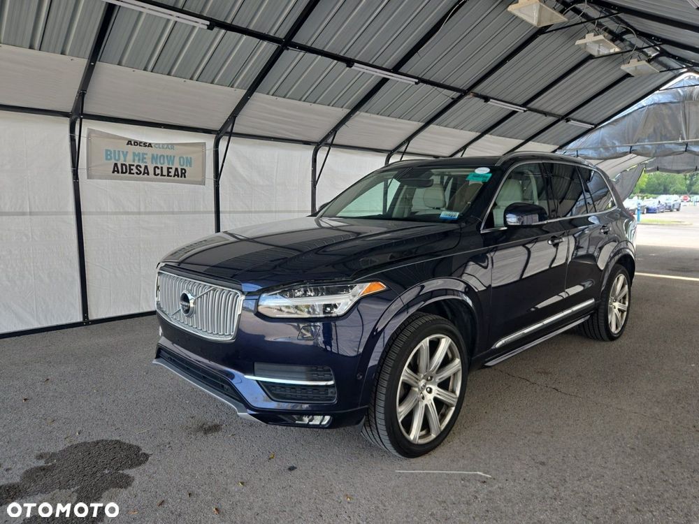 Volvo XC 90 - 1