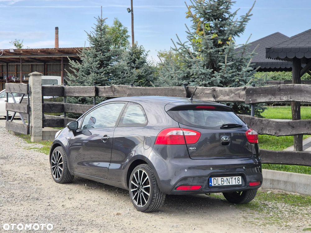Kia Rio - 5
