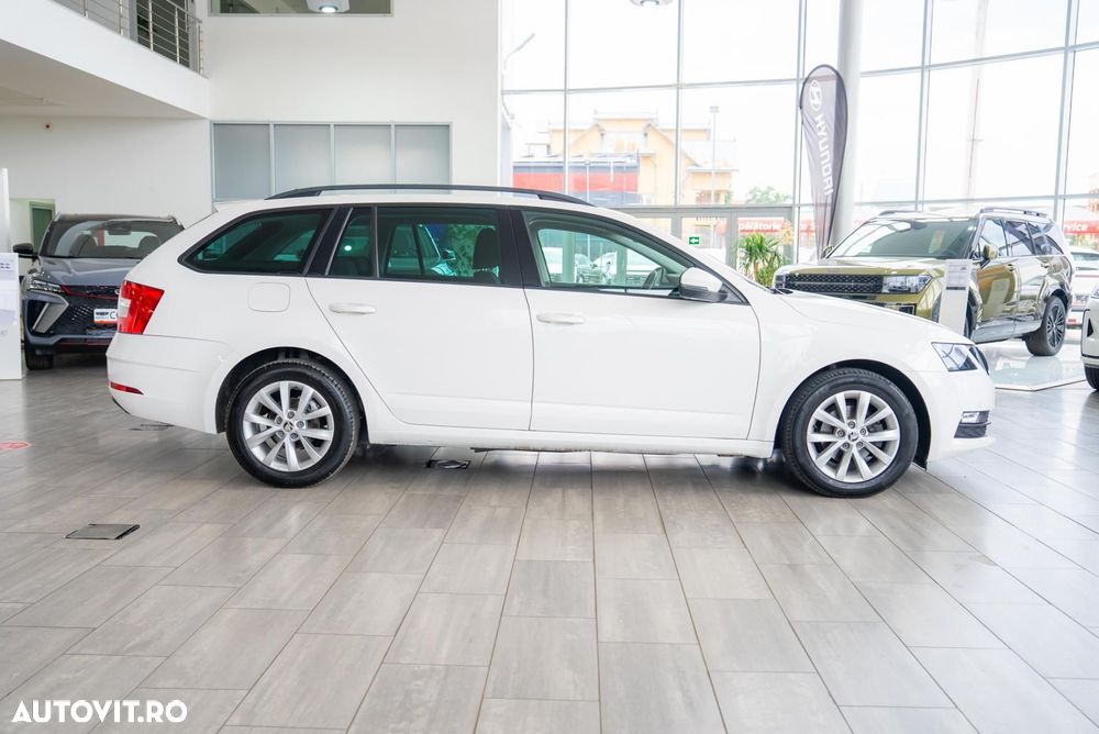 Skoda Octavia 1.6 TDI DSG Ambition - 9