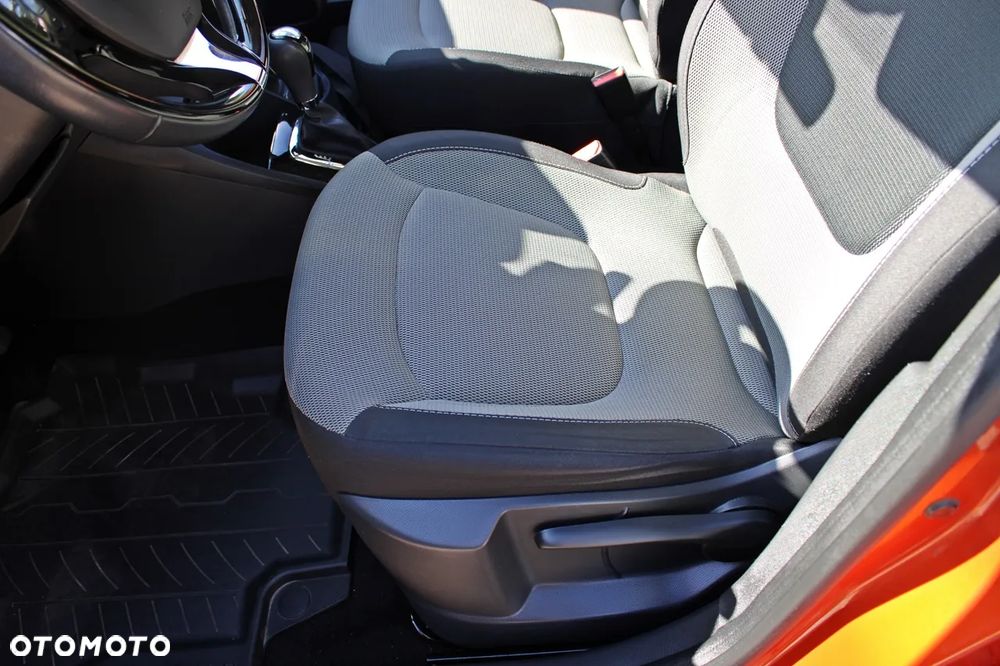 Renault Captur 1.2 TCe Intens EDC - 27
