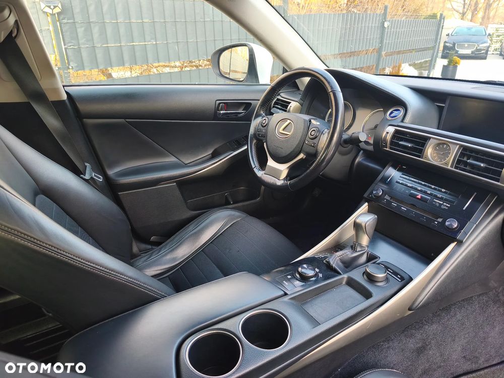 Lexus IS 250 Elegance - 18
