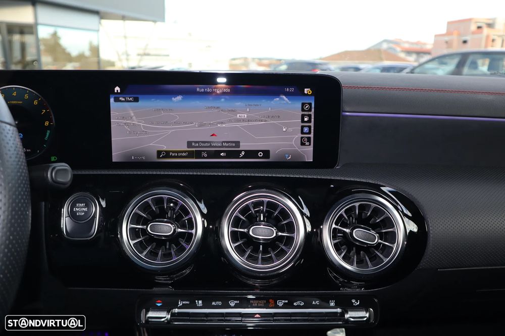 Mercedes-Benz CLA 250 e Shooting Brake AMG Line - 17