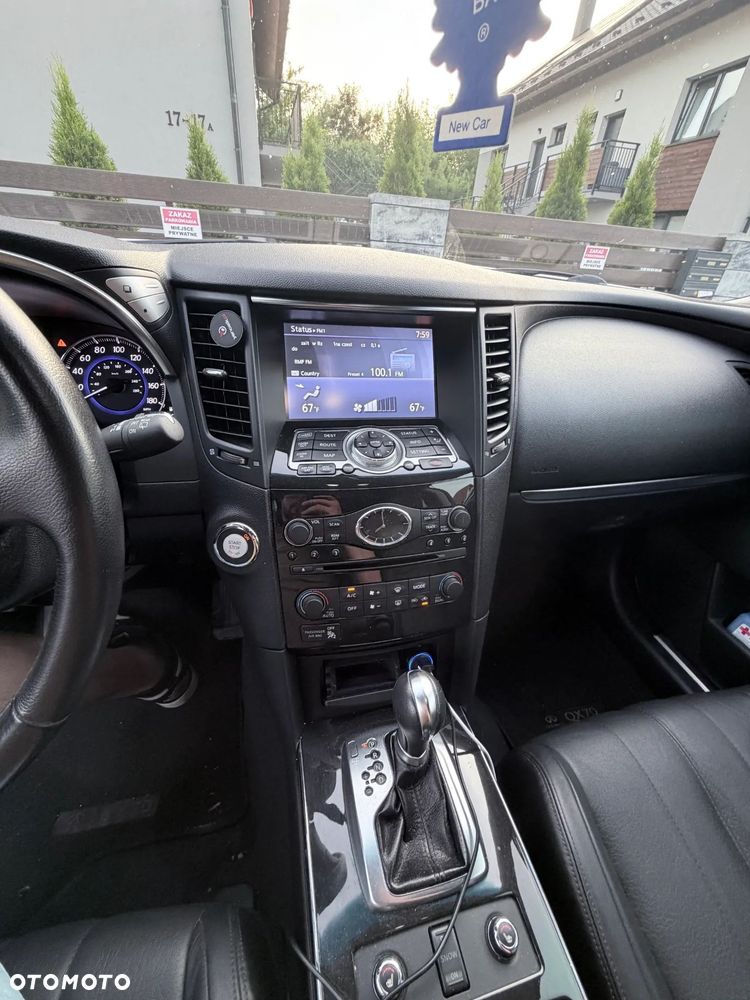 Infiniti QX70 3.7 Sport Tech - 8