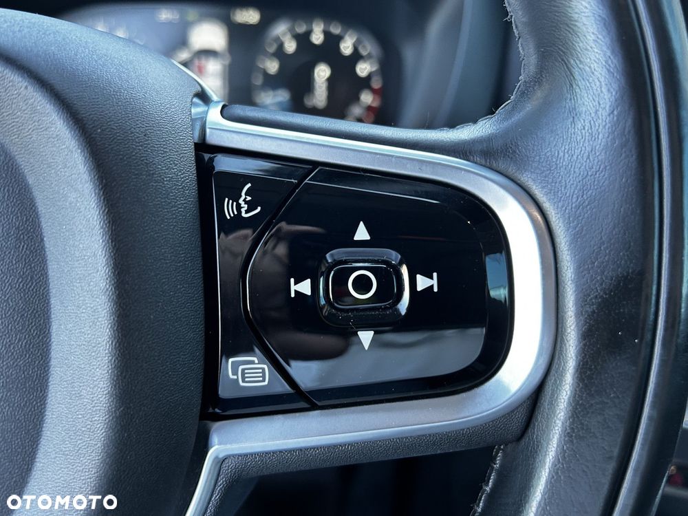 Volvo XC 60 - 24
